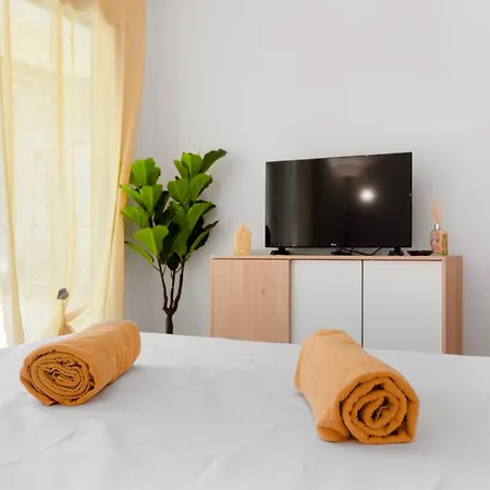 Le Seaside - - Tram - Airport - Ac Apartamento