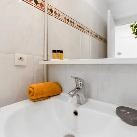 Le Seaside - - Tram - Airport - Ac Apartamento Niza