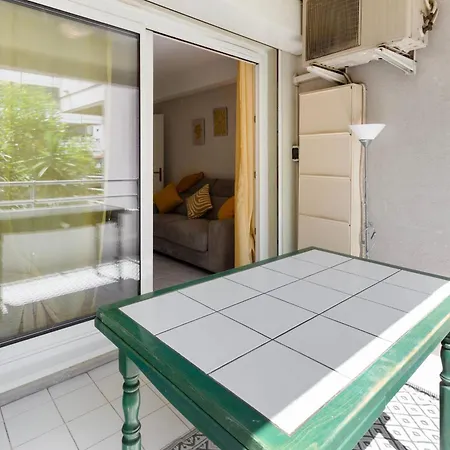 Le Seaside - - Tram - Airport - Ac Apartment *