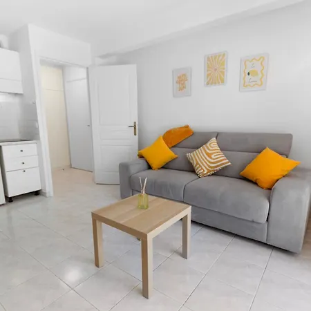 Le Seaside - - Tram - Airport - Ac *