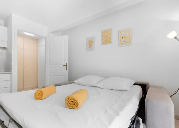 Le Seaside - - Tram - Airport - Ac Appartamento